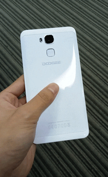 Doogee Y6 Piano White, otro teléfono de leyenda después de Y6 Piano Black