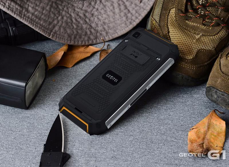 Teléfono rugerizado Geotel G1, que sirve de Power Bank, a $74.99